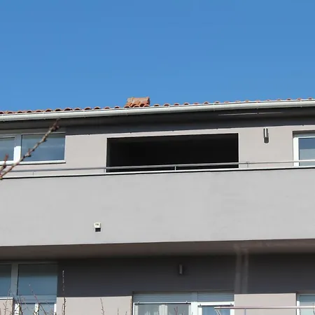 Luxury Navi Apartman *