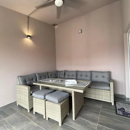 Apartment Luxury Navi Podstrana